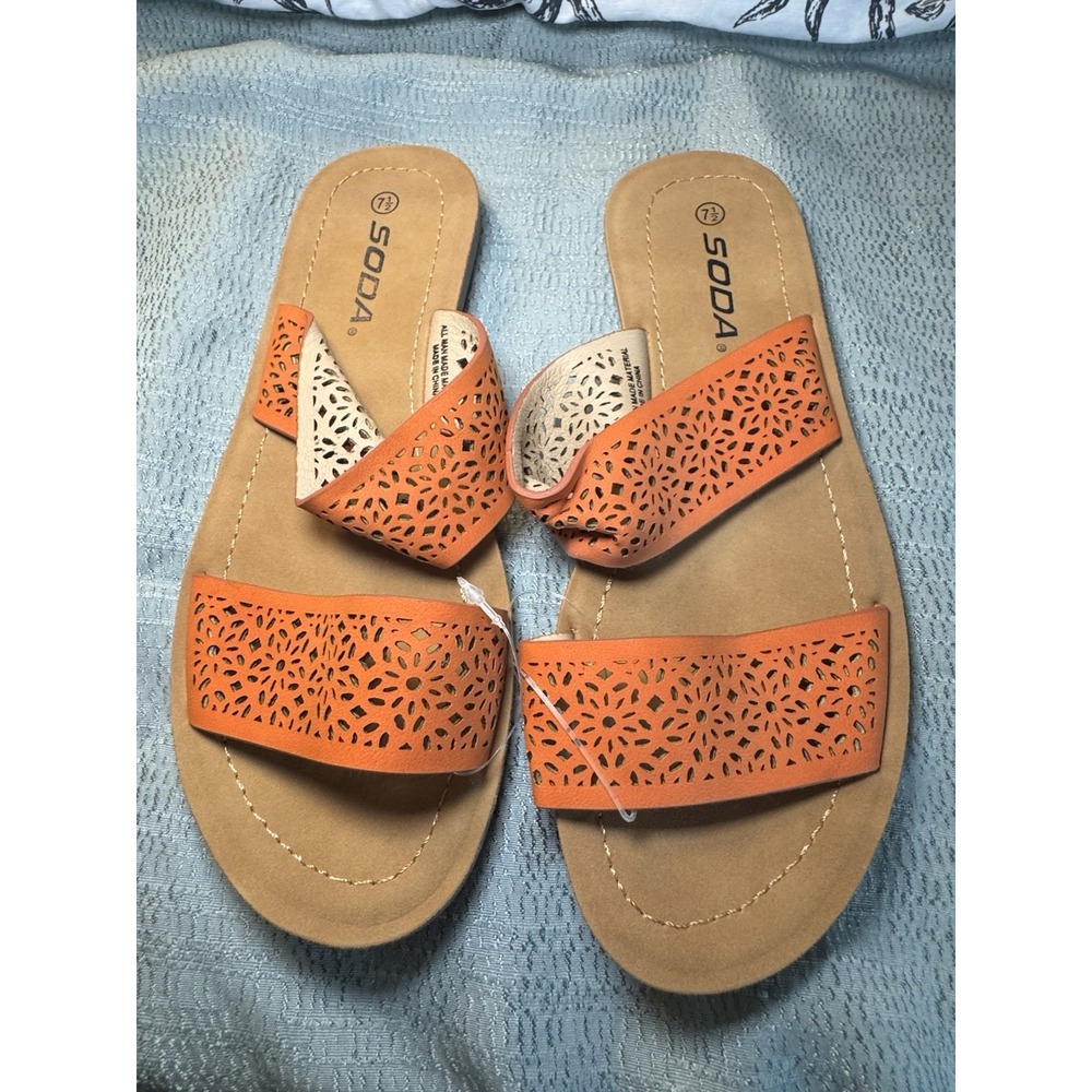 NWOT Soda Slip-On Sandals Coral Orange 7.5